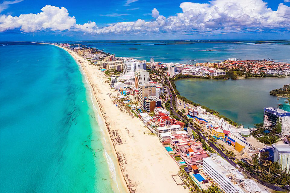 Cancun Aereal