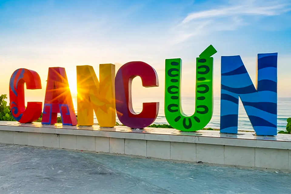 Cancun-Sign