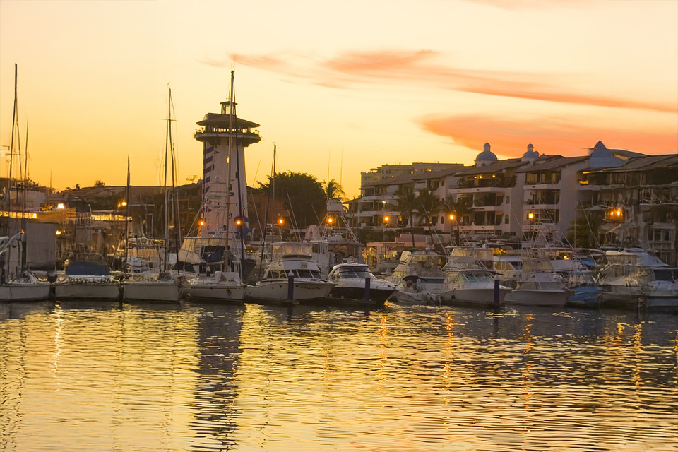 El Faro Puerto Vallarta
